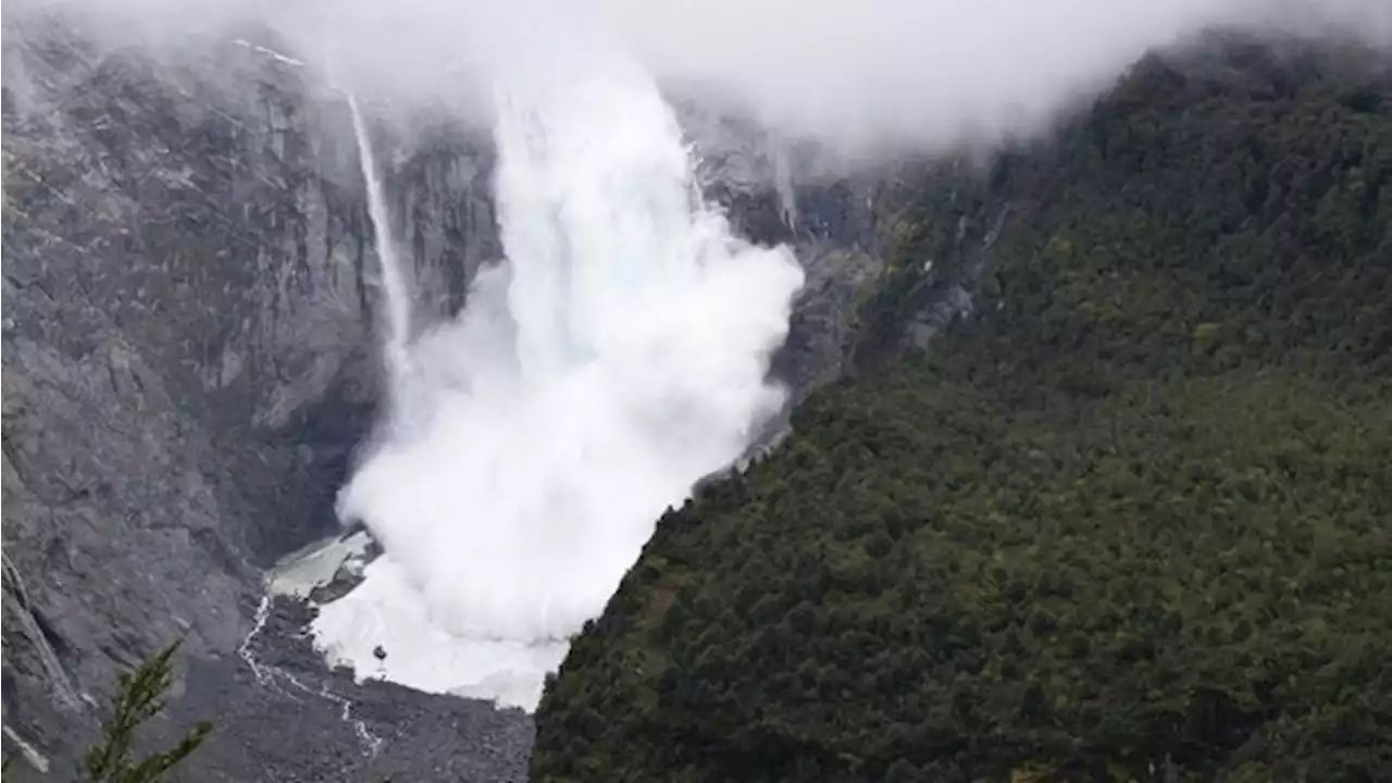 'Malapetaka' Baru di Bumi Kian Nyata, Gunung Ini Ambruk