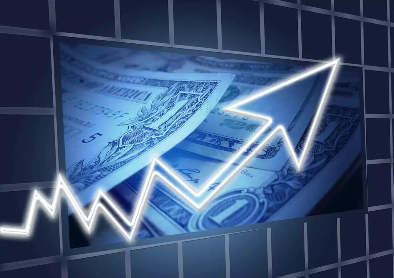 Forex Today: Persistent US Inflation Boosts Dollar, Sinks St