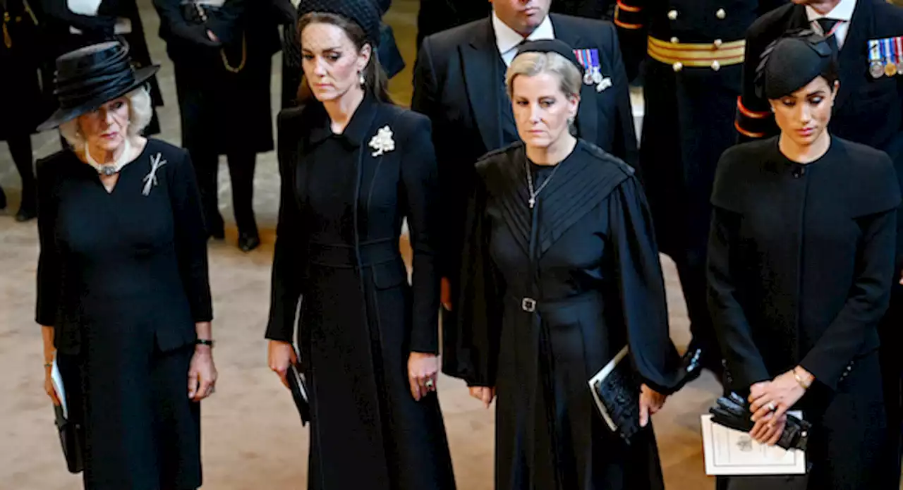 How Kate Middleton and Meghan Markle Honored Queen Elizabeth II at London Service - E! Online