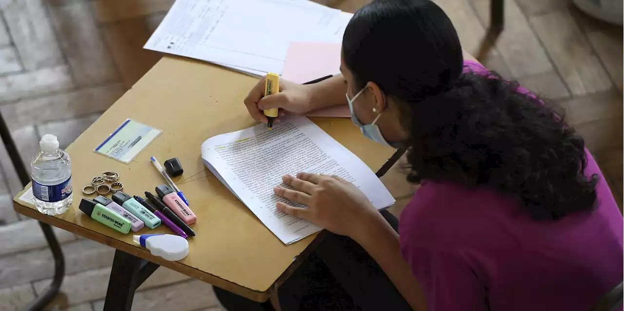 «Nos collègues sont très inquiets» : le probable futur calendrier du bac ne convainc pas