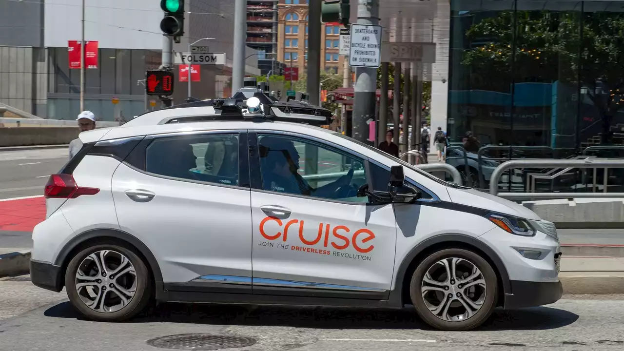 GM’s Cruise robotaxi service to expand into Phoenix, Austin