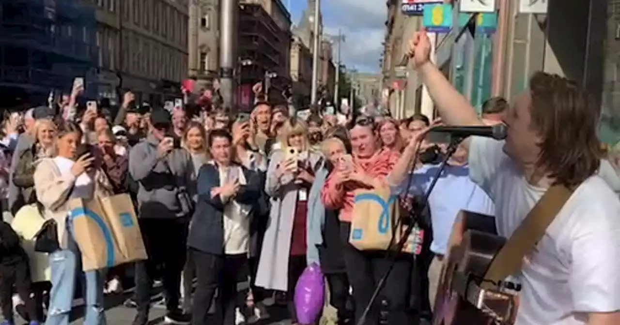 Lewis Capaldi surprises Glaswegians with busking set on Buchanan Street