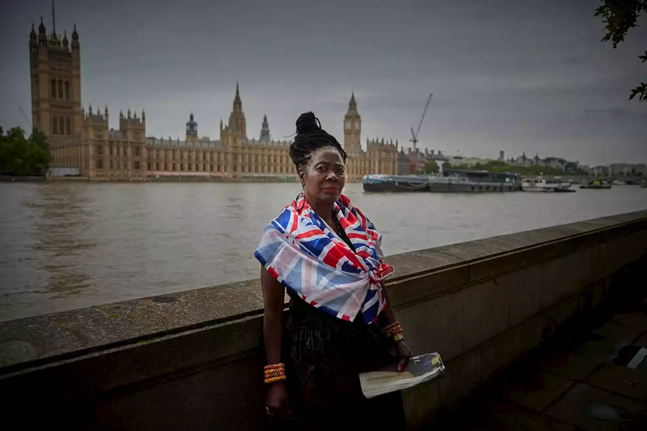 Thousands expected to fill London streets to pay respects to Queen