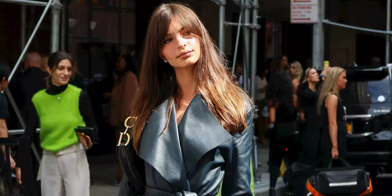 Emily Ratajkowski Has Officially Kicked Off Trench Coat Season