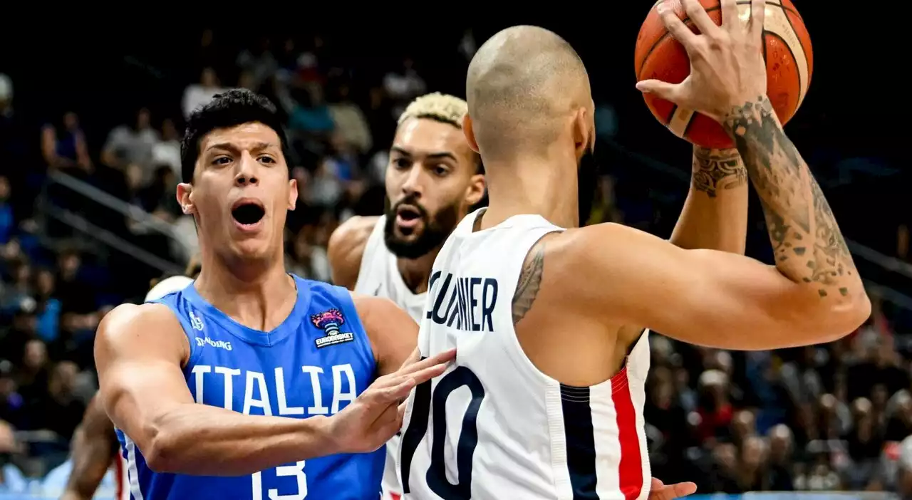 Basket, l'Italia sfiora il miracolo agli Europei: la Francia la elimina 93-85 ai supplementari