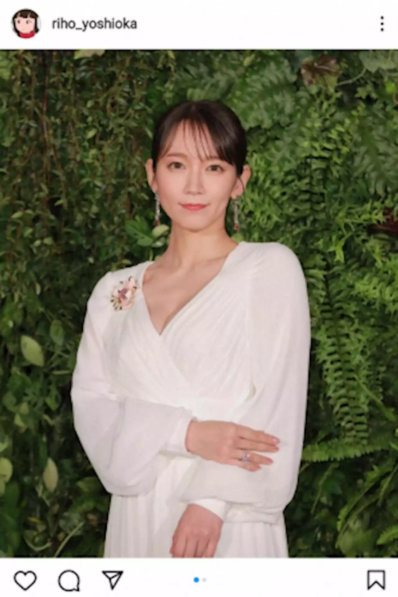 吉岡里帆 胸元すっきり白ドレス姿に「美しすぎてスマホ画面割れるかと」「眩し過ぎて目のやり場に…」の声 - トピックス｜Infoseekニュース