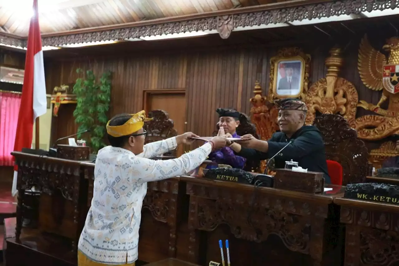 DPRD Klungkung dan Bupati Suwirta Sepakat Tetapkan Perda RPTKA