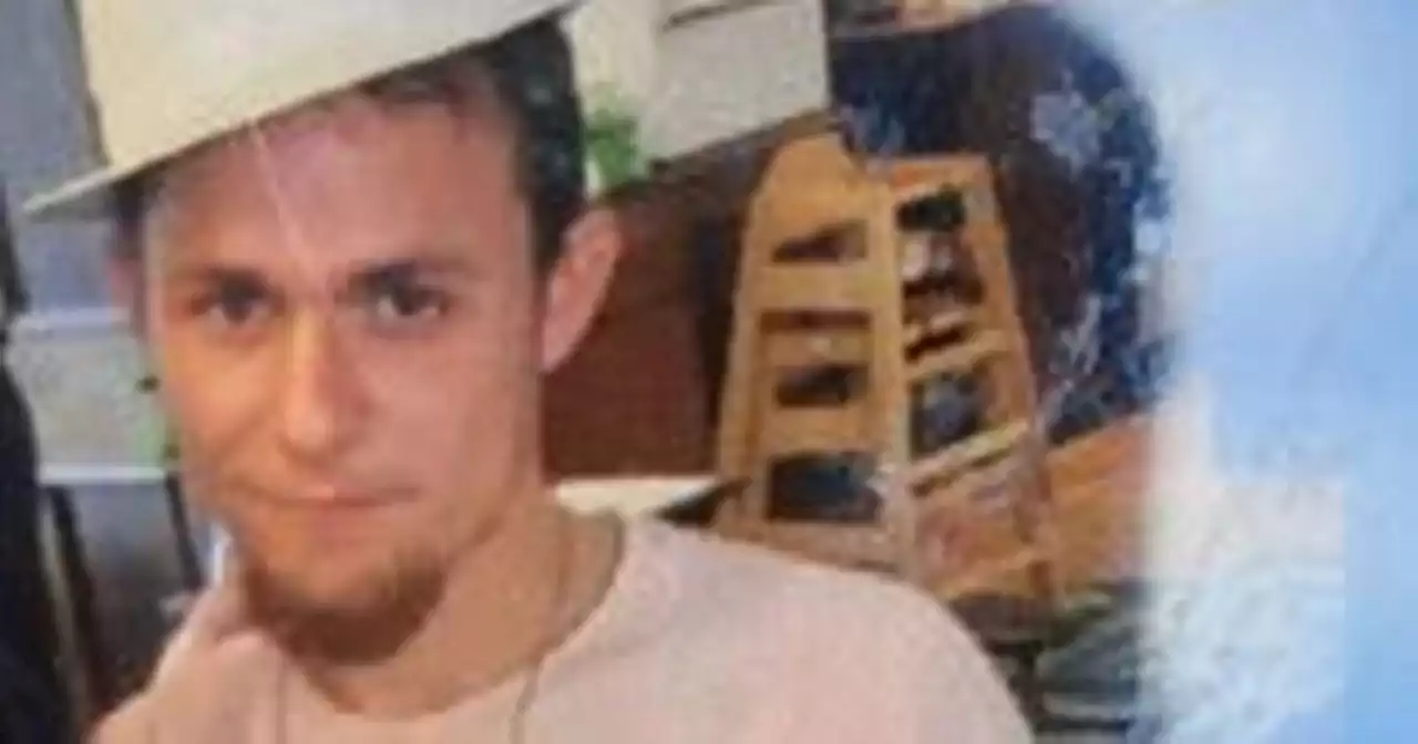 Live as police launch urgent search for missing Leeds man, 24