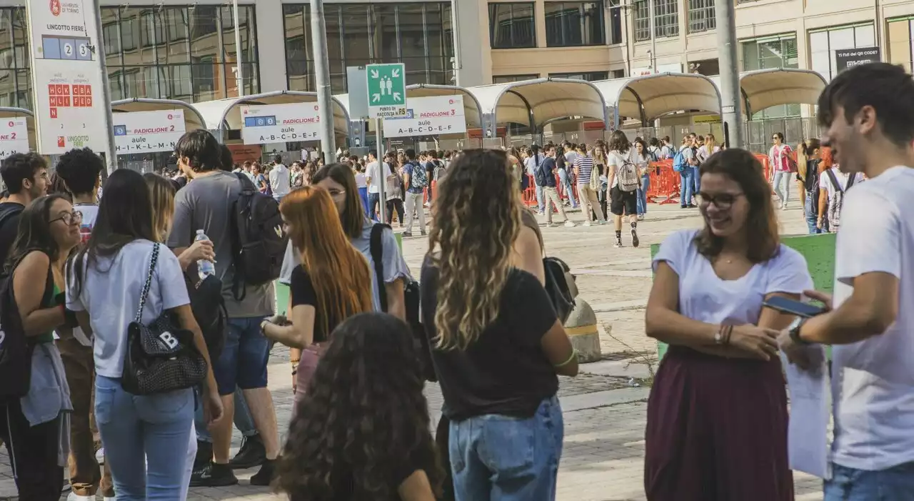 Test di Medicina, è boom di bocciati: uno studente su due non lo ha superato