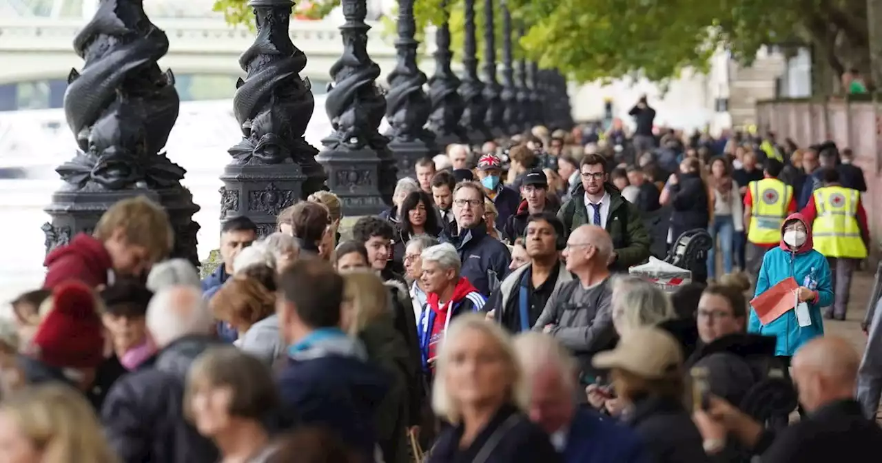 LIVE Queen lying in state queue latest and coffin procession updates