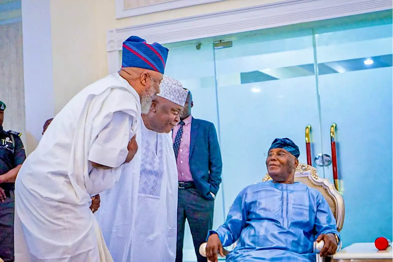 Atiku meets PDP stakeholders in Ibadan