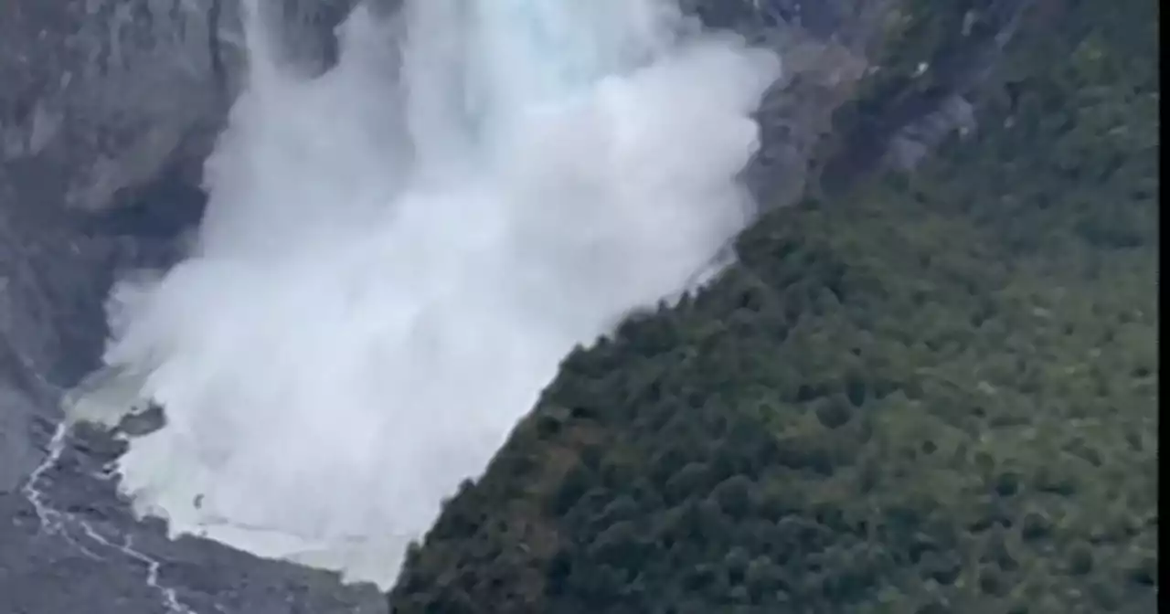 Watch as glacier calves in Chile