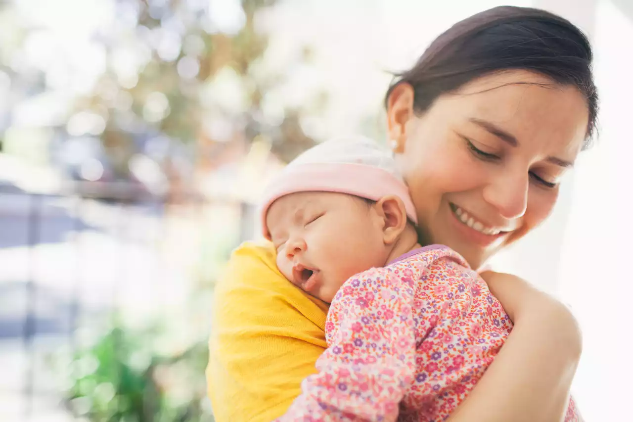 A New Study Suggests a Specific Walk-Sit Routine to Get a Baby to Sleep