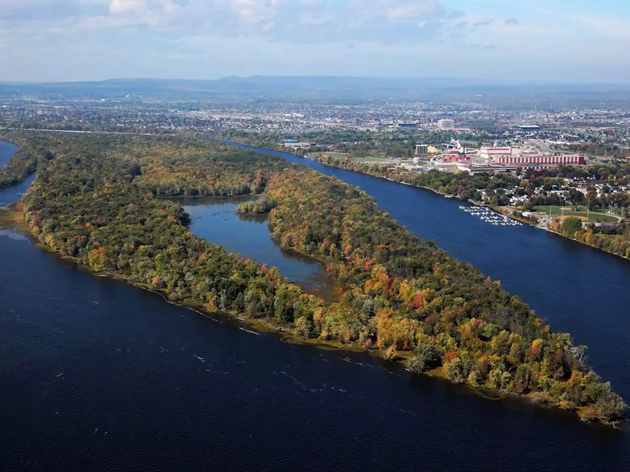 Today's letters: Views differ on a new Ottawa River bridge