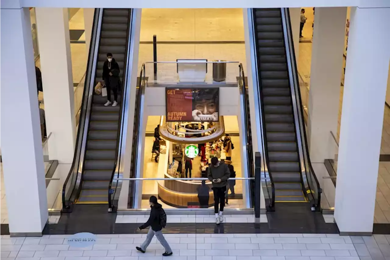 Gun fired inside Fashion District in Center City