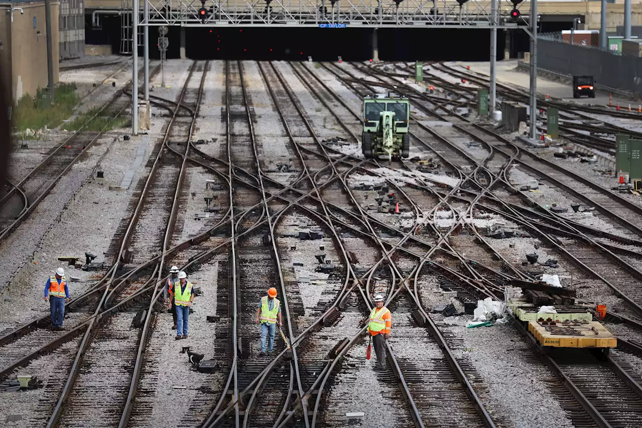 Union strike vote ups the pressure as White House scrambles on railroads