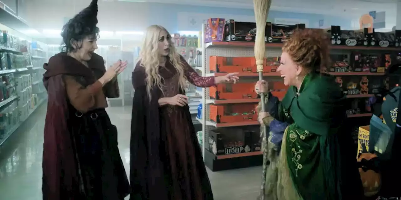 Hocus Pocus 2 Clip Shows The Sanderson Sisters Taking Flight