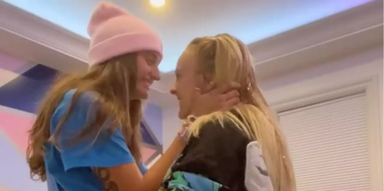 Jojo Siwa and New GF Avery Cyrus’ Relationship Timeline Is So Sweet It’ll Make You Swoon 😍😍