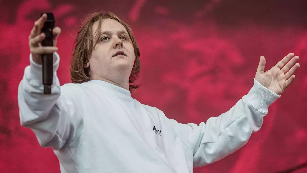 Lewis Capaldi feared he was 'dying' before Tourette's syndrome diagnosis