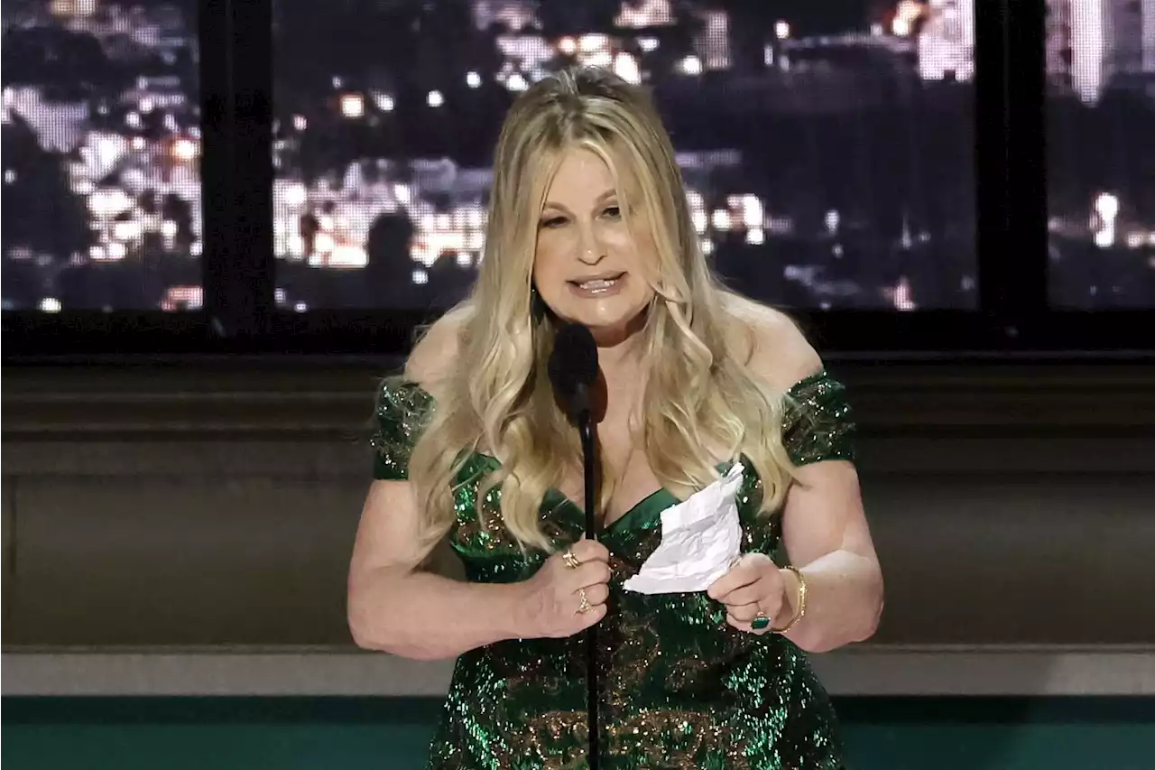 Jennifer Coolidge Tricked the Emmys at Its Own Absurd Game