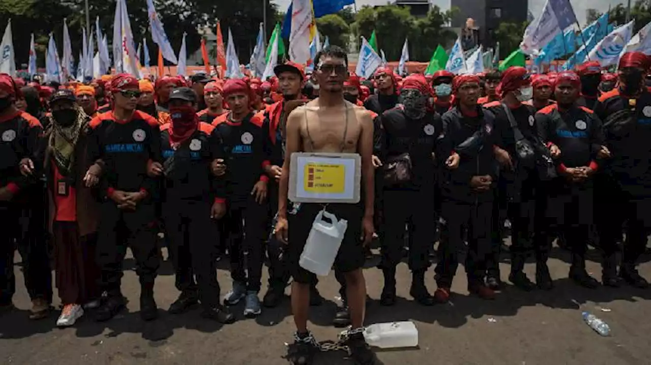 Cara Polisi Meredam Mahasiswa Demonstrasi Kenaikan Harga BBM