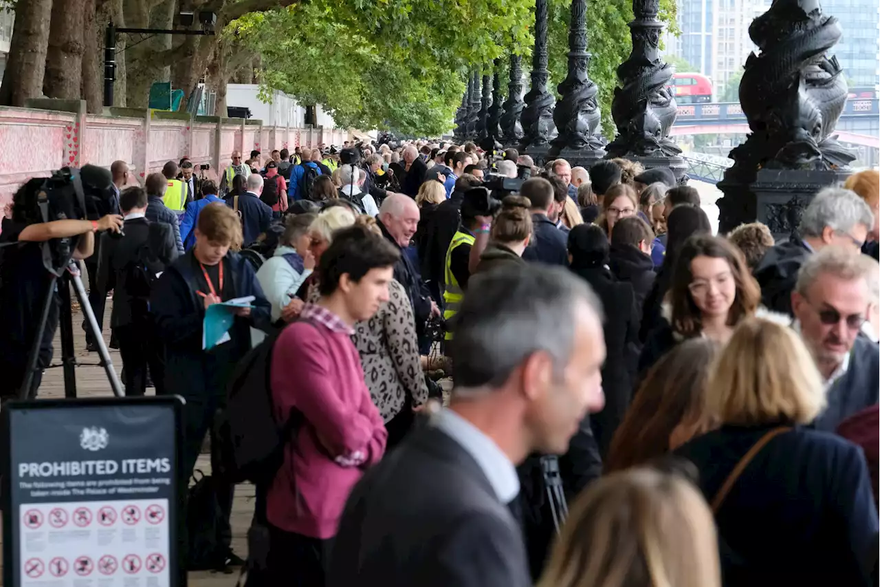 Lying-in-state queue tracker: Where the line starts and how long it will take to see the Queen