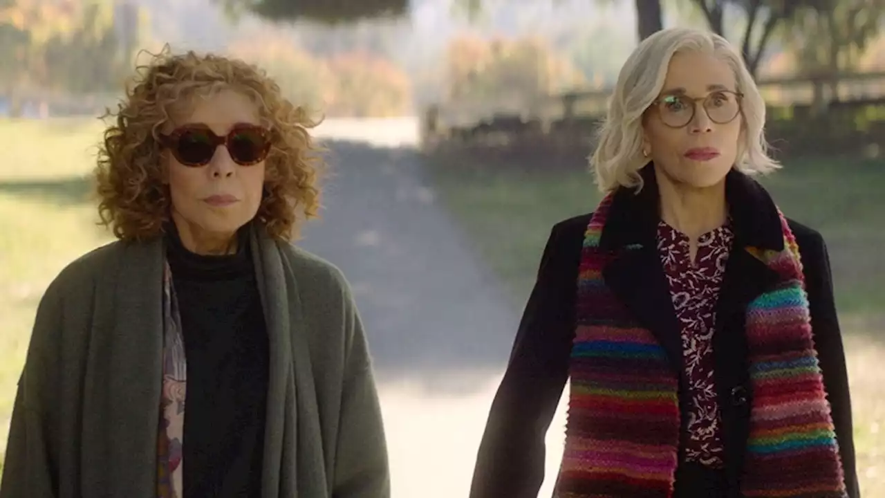 ‘Moving On’ Review: Jane Fonda and Lily Tomlin Flaunt Their Crack Comic Timing in a Tonally Awkward Paul Weitz Film