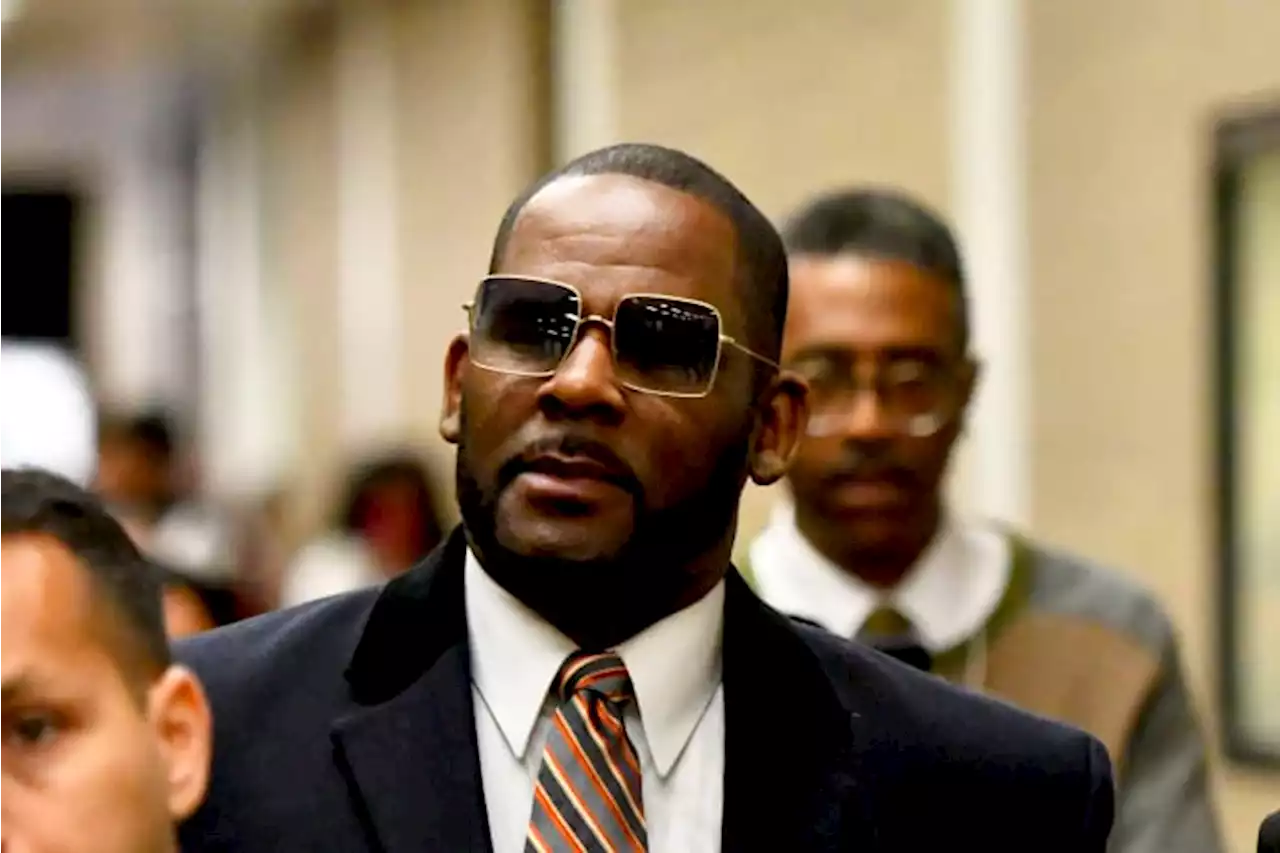 Day 2 of jury deliberations at R. Kelly's child porn trial