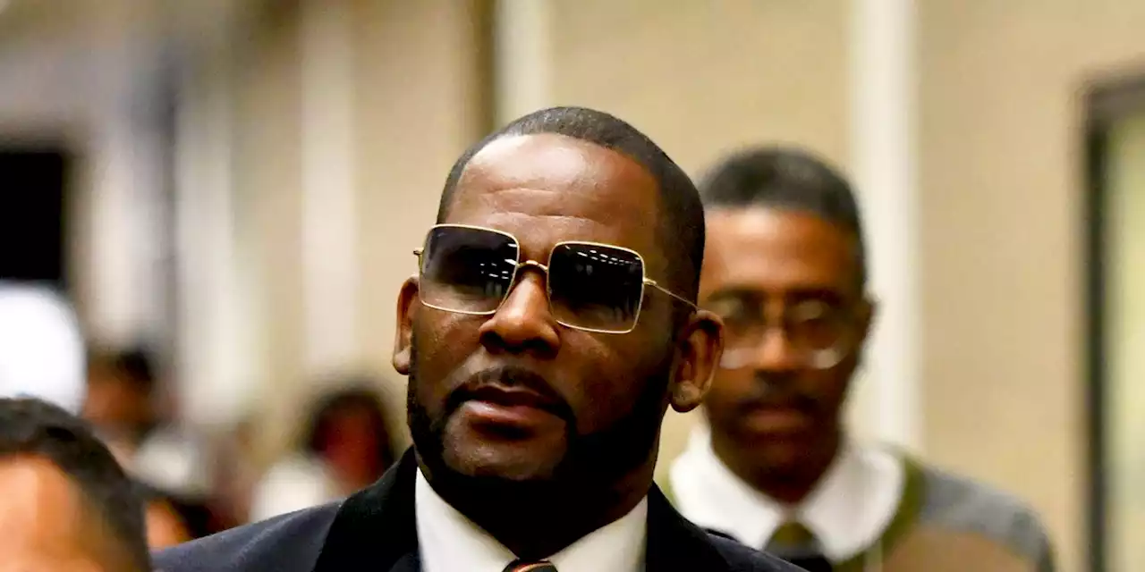 Day 2 of jury deliberations at R. Kelly’s child porn trial