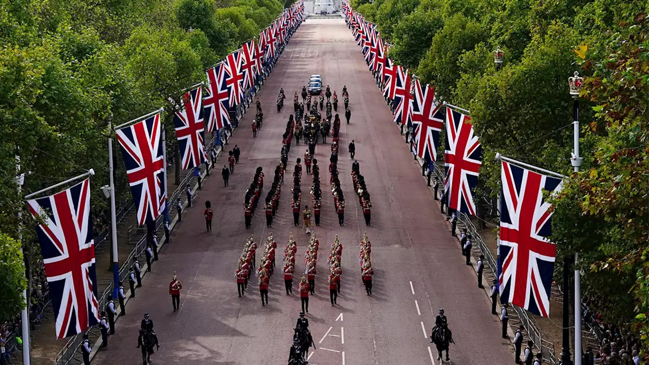 The Countdown: Thousands queue up to say goodbye to Queen Elizabeth II