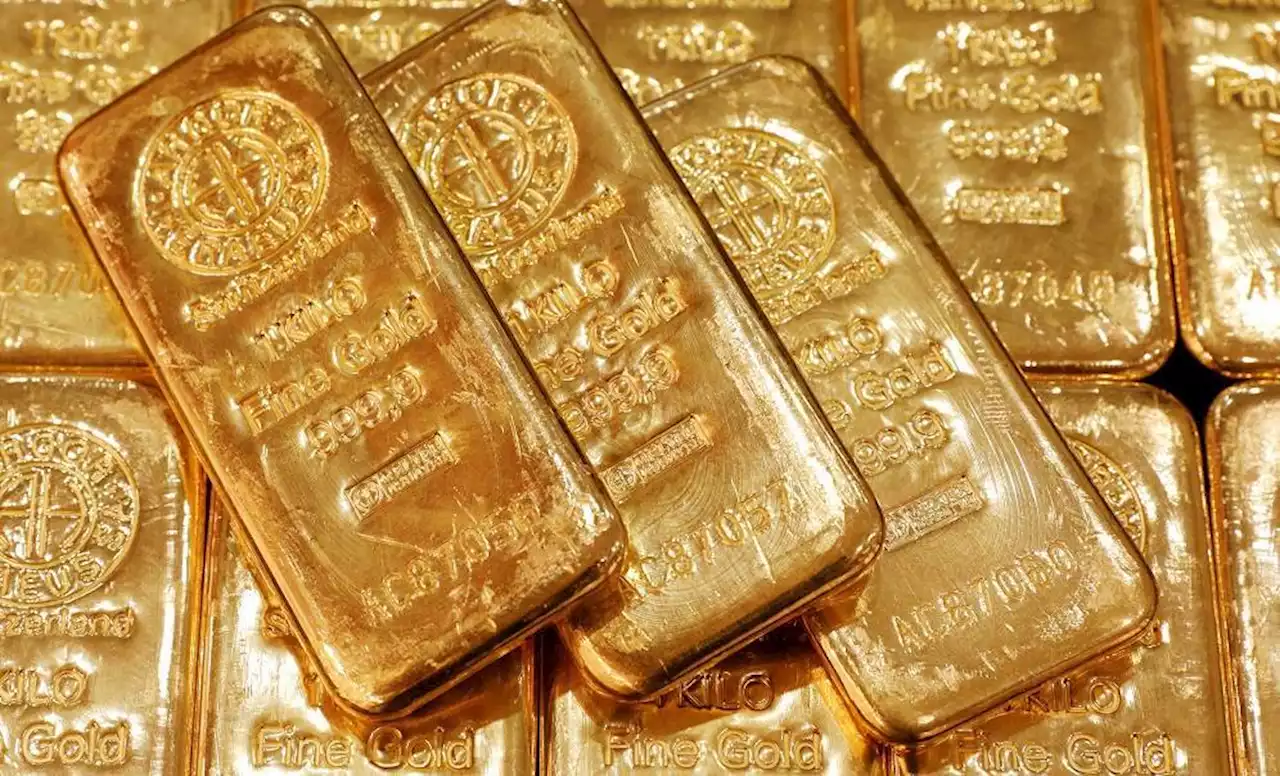 الذهب يهبط إلى أدنى مستوى في عام ونصف | صحيفة الخليج