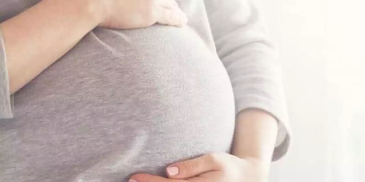 بدء محاكمة أمريكية قتلت امرأة حاملاً وسرقت جنينها | صحيفة الخليج