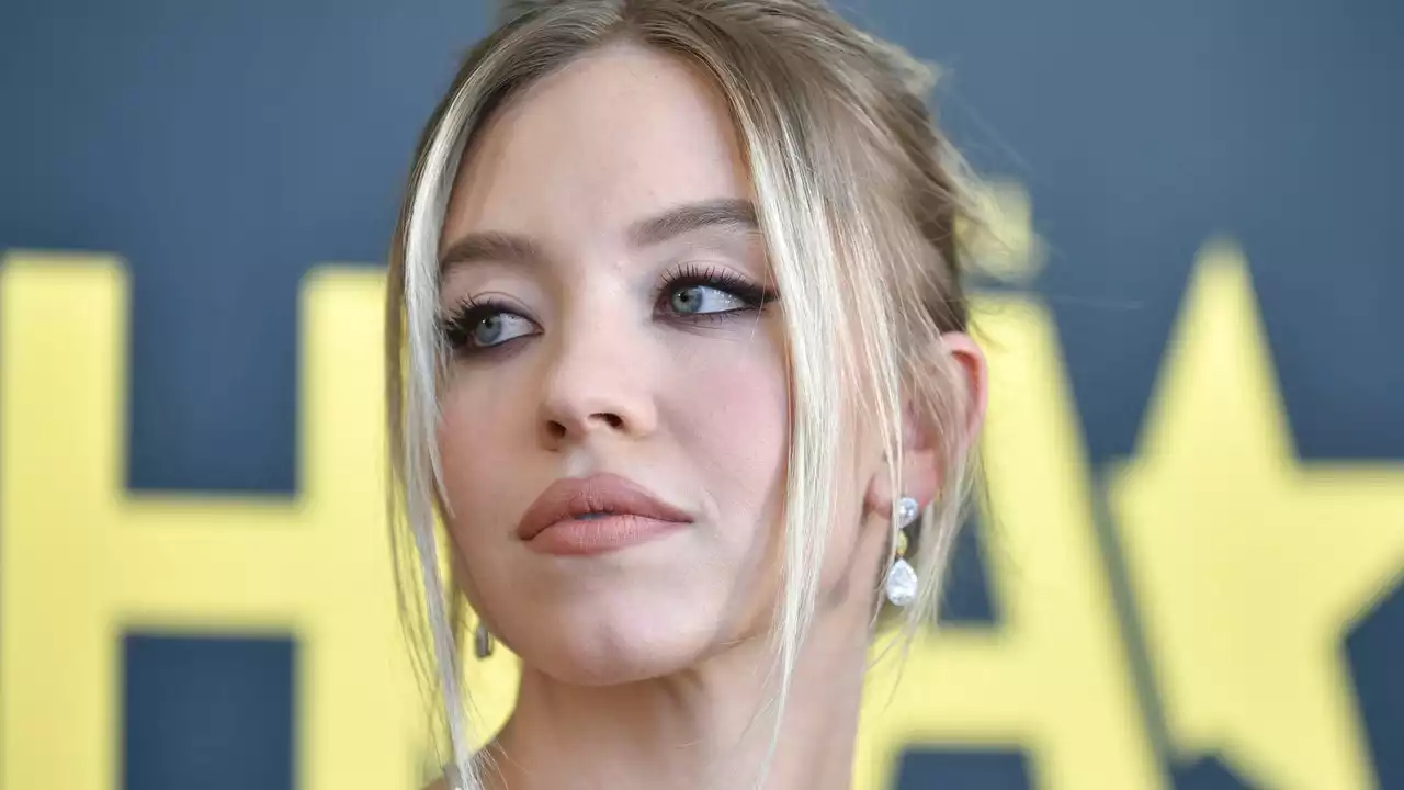 Sydney Sweeney Added the 'Euphoria' Touch to Glazed Donut Nails