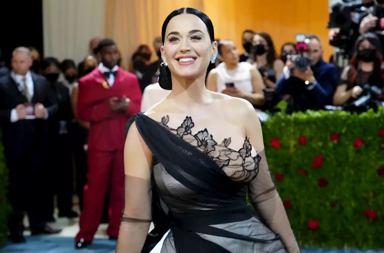 Katy Perry Calls Elizabeth Taylor the ‘First True Influencer’ in New Podcast