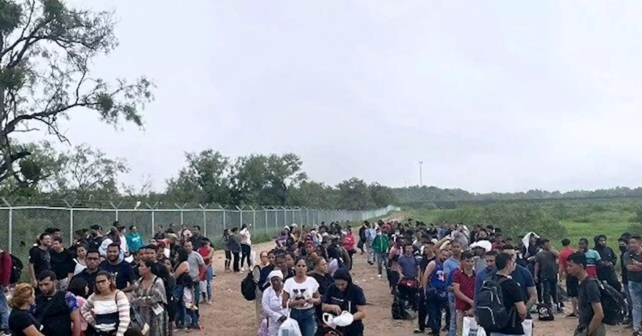 4K Migrants Apprehended or Got Away over Weekend in One Texas Border Sector