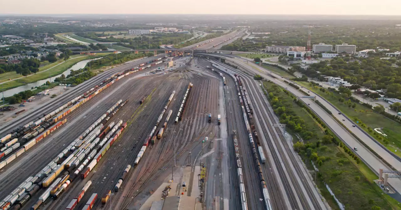 Economists: North Texas could feel major impacts of railroad workers strike