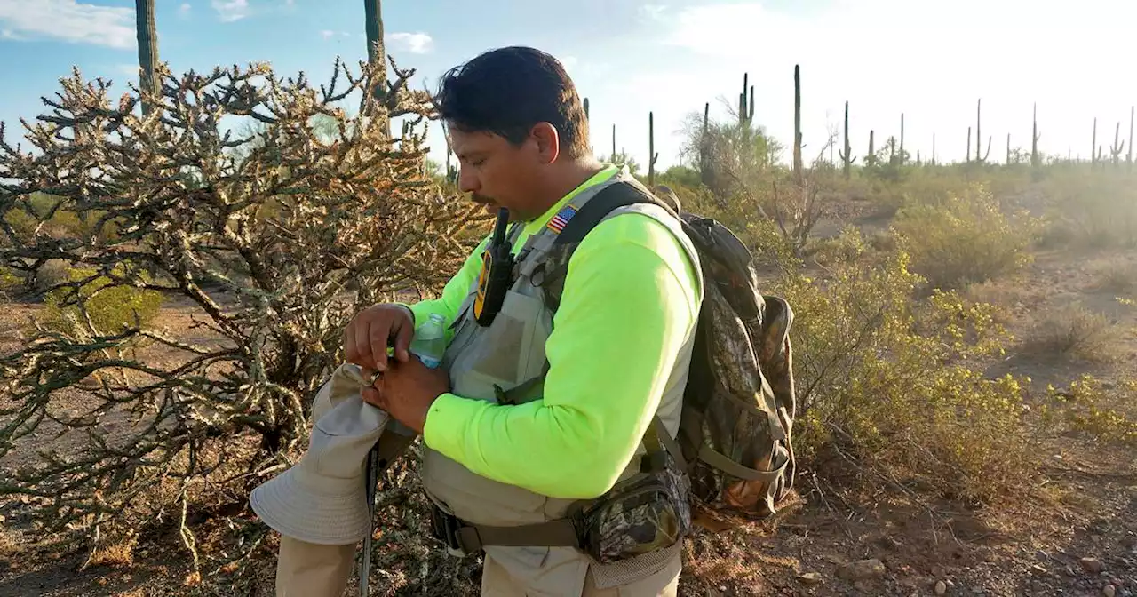 Pastor-led group seeks missing migrants in border desert