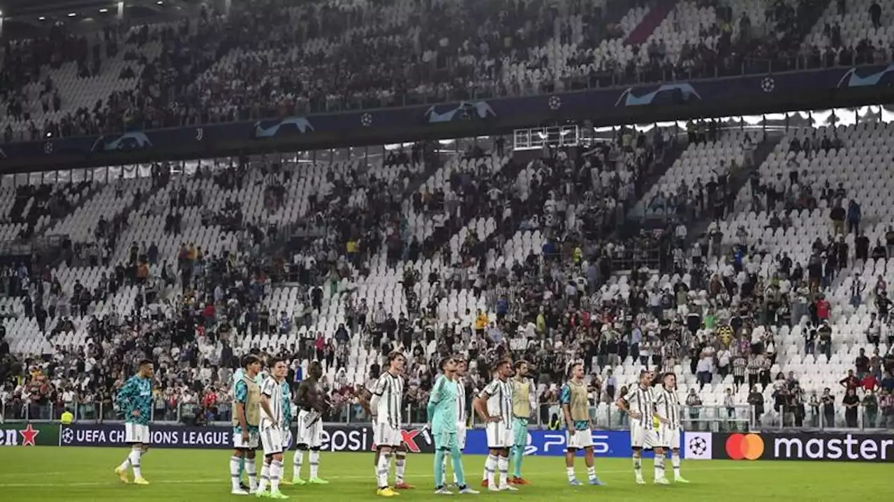 La rabbia sul web, i fischi (e i vuoti) dello Stadium: il malumore del popolo Juve