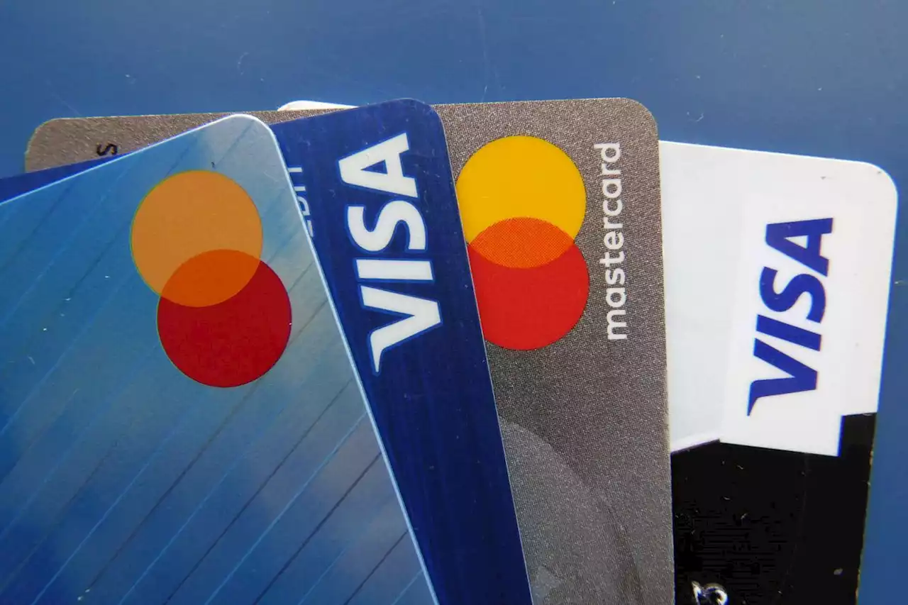 Canadians charging slightly less to their primary credit cards than year ago, study suggests