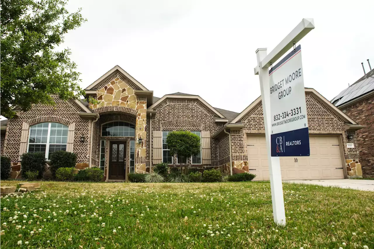 Houston homes sales fall for the fifth straight month, but don't expect bargain prices