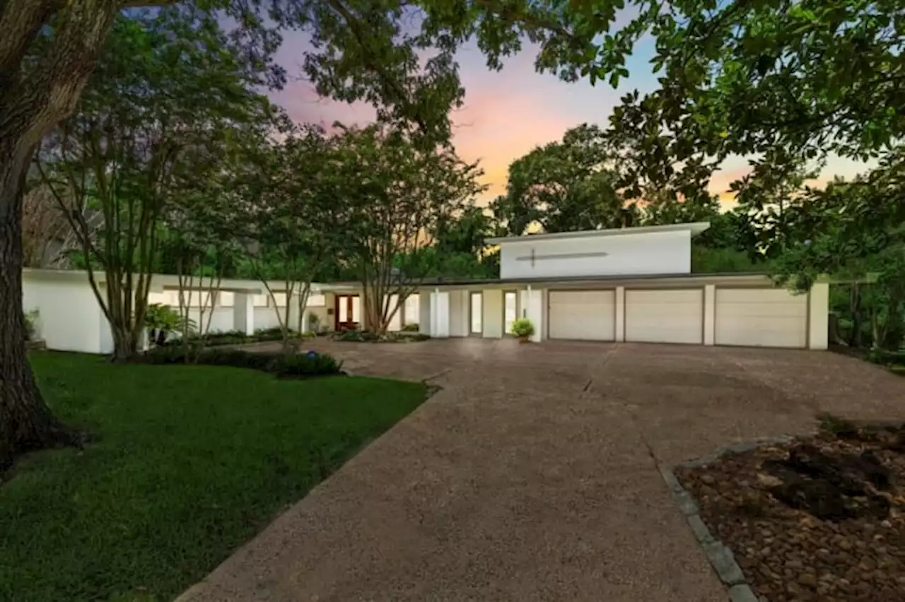 PHOTOS: Memorial area has midcentury modern jewel tucked in the trees; See ‘one-of-a-kind classic’ on market for $1.7M