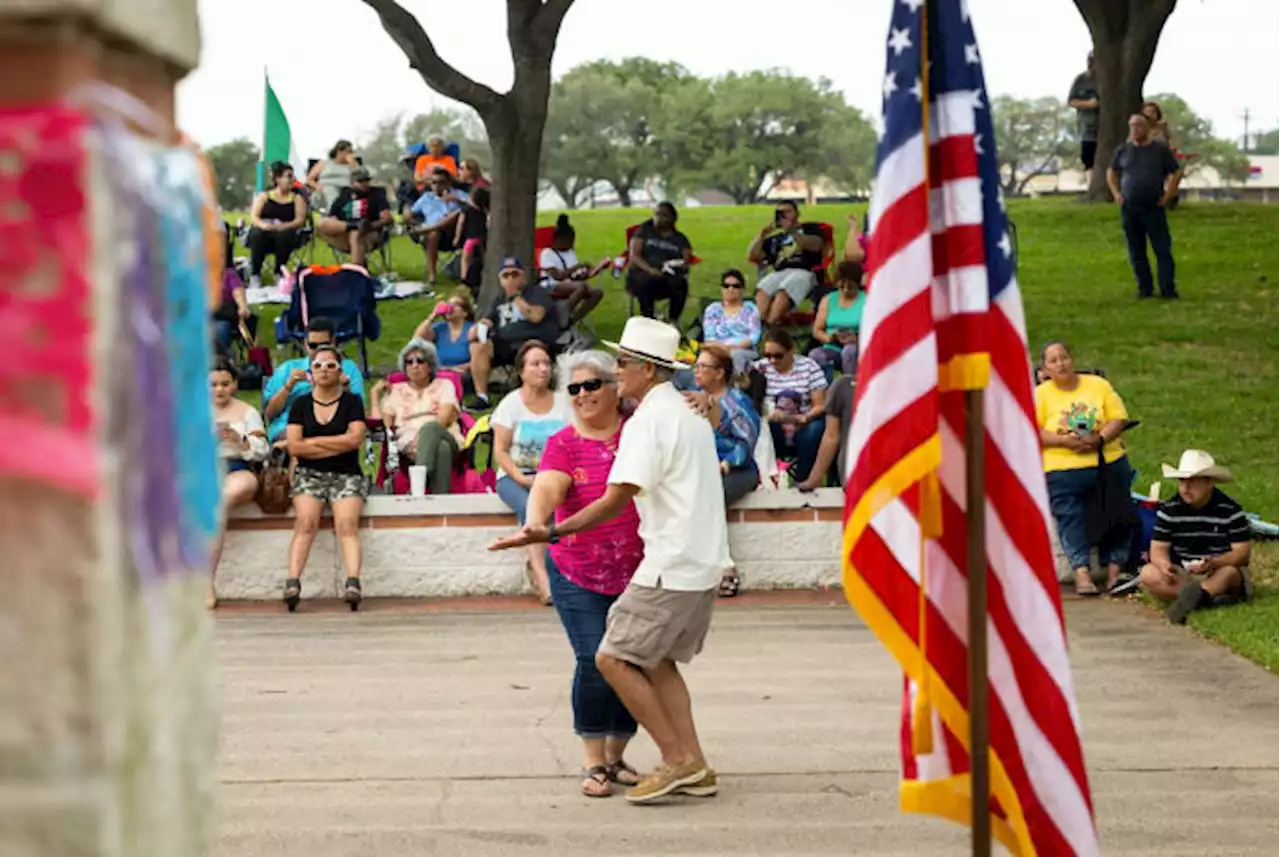 Hispanic Texans may now be the state’s largest demographic group, new census data shows