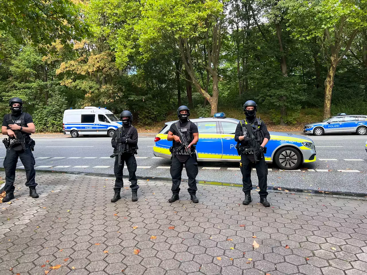 Alarm an Gewerbeschule in Hamburg – Polizei umstellte Gelände