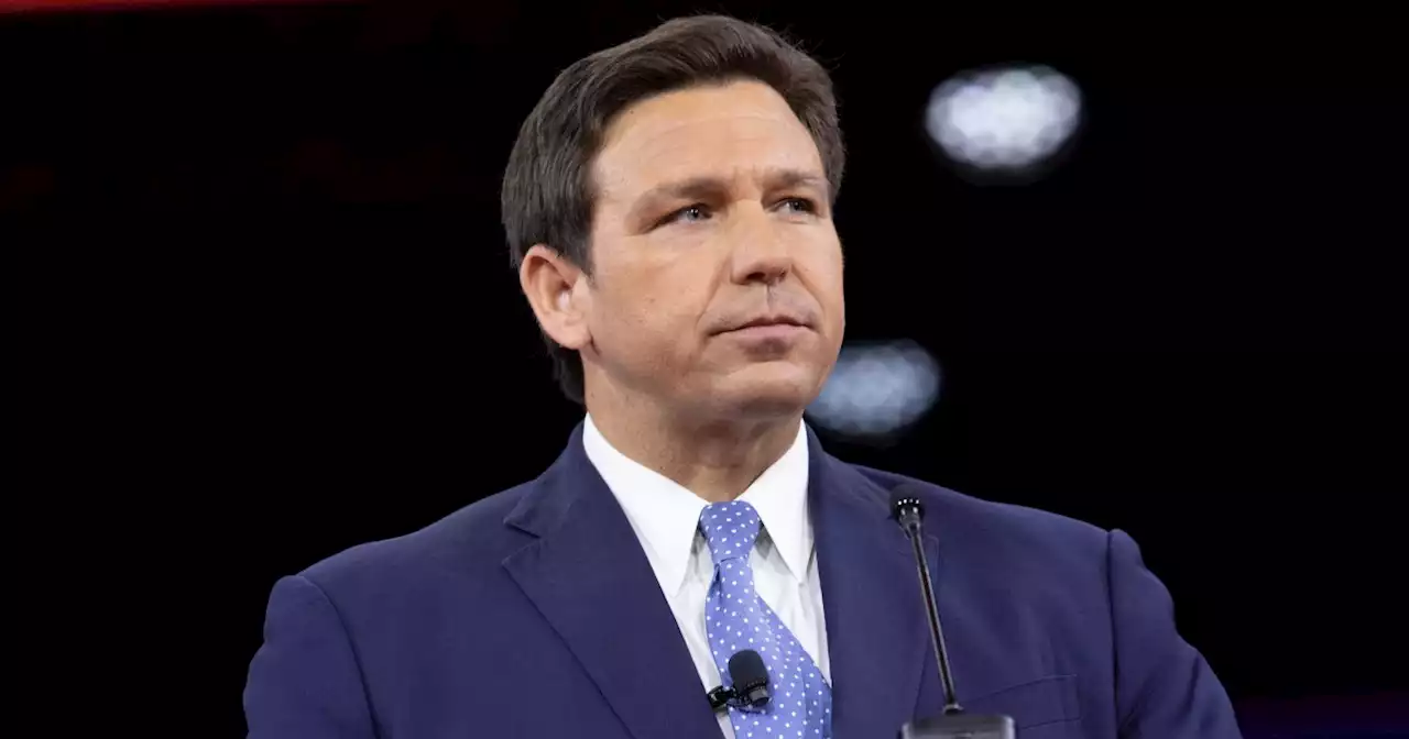 DeSantis flies two planes of migrants to Martha's Vineyard