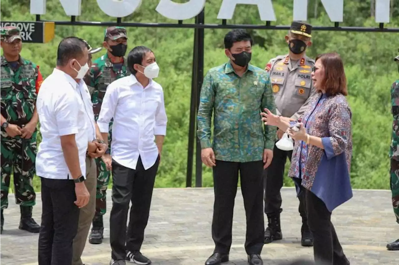 Menteri Hadi Temui Warga Urus Sertifikat Tanah di BPN |Republika Online