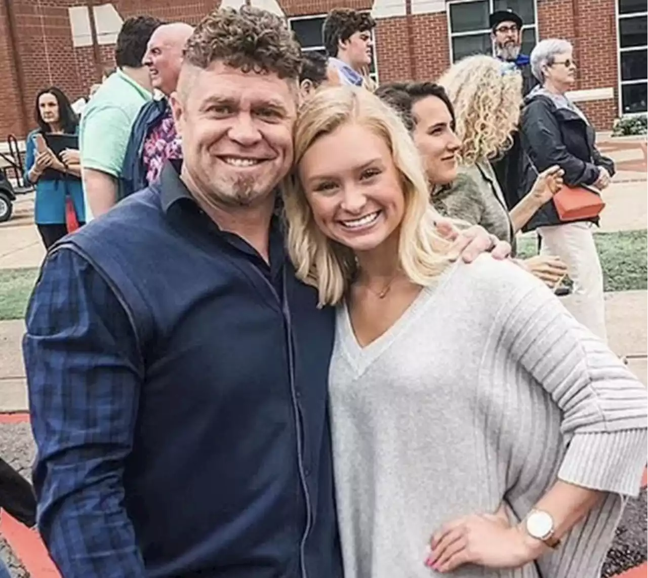 Father of 'Cheer' star Cassadee Dunlap shot in wrong apartment