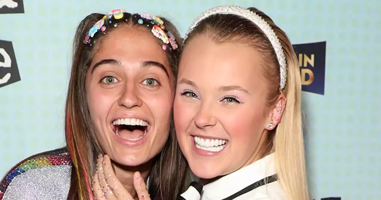 JoJo Siwa seemingly goes red carpet official with Avery Cyrus