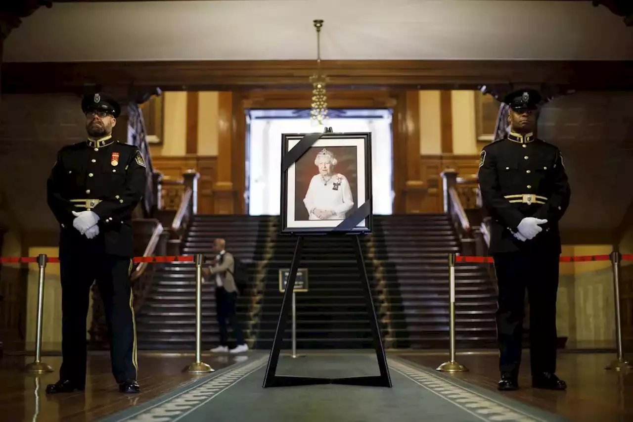 Paused transit and moments of silence: Here’s how Toronto is observing Queen Elizabeth’s funeral