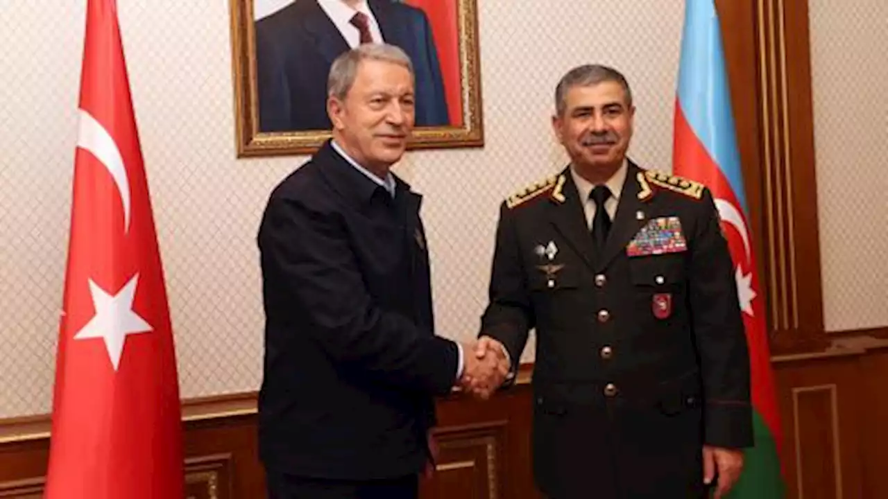 Turkish, Azerbaijani defence chiefs discuss Armenia border flare-up