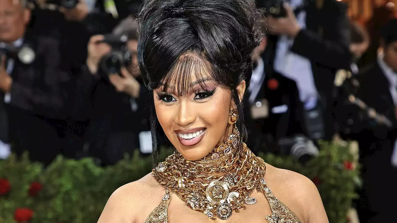 Cardi B Donates $100,000 to Her Former Bronx Middle School